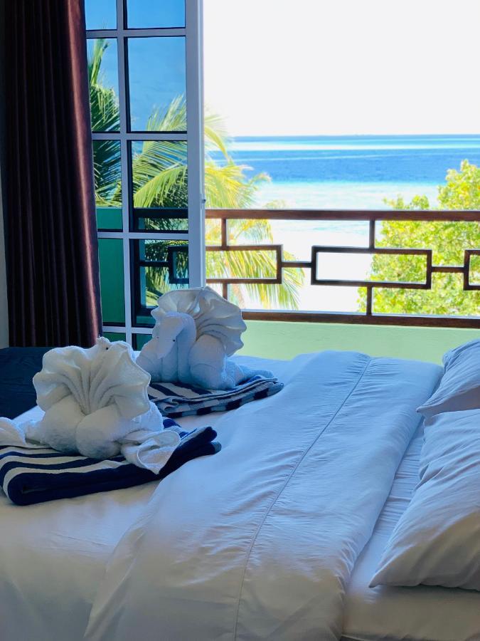 Hotel Ilaa Beach Maldives à Gulhi Extérieur photo